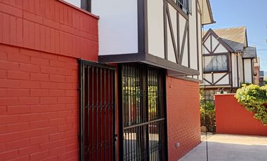 Casa recién remodelada cerca de Metro