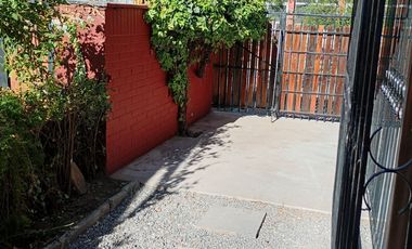 Casa recién remodelada cerca de Metro