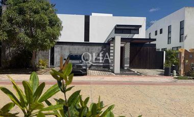 casa en venta en lagos del sol Cancún