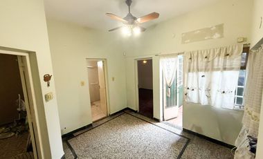 CASA 2 DORMITORIOS EN VENTA