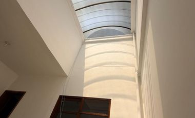 Venta casa amplia Medellín Estadio