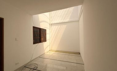 Venta casa amplia Medellín Estadio