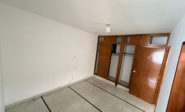 Venta casa amplia Medellín Estadio