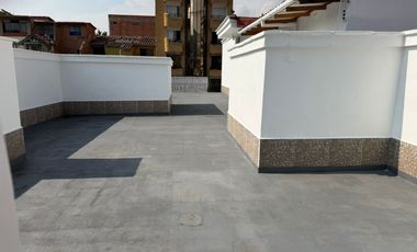 Venta casa amplia Medellín Estadio