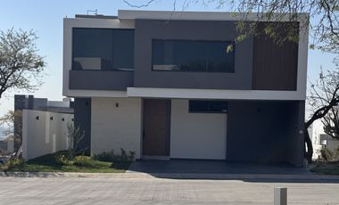 CASA EN VENTA LOMAS 4 EL MOLINO