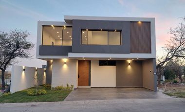 CASA EN VENTA LOMAS 4 EL MOLINO