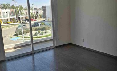 Bonita casa en renta en LOMAS.DE ANGELÓPOLIS . 4 recámaras