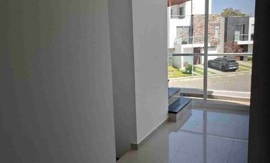 Bonita casa en renta en LOMAS.DE ANGELÓPOLIS . 4 recámaras