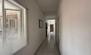 CASA EN VENTA CON USO DE SUELO MIXTO EN LADRON DE GUEVARA