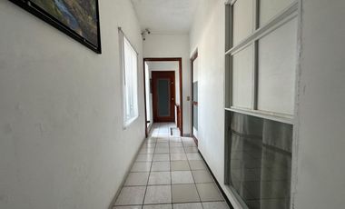 CASA EN VENTA CON USO DE SUELO MIXTO EN LADRON DE GUEVARA