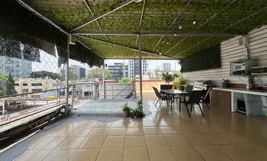 CASA EN VENTA CON USO DE SUELO MIXTO EN LADRON DE GUEVARA