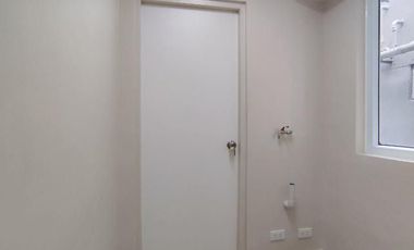 Modern Newly Renovated 4 Bedroom Unit in Kingswood, Makati City