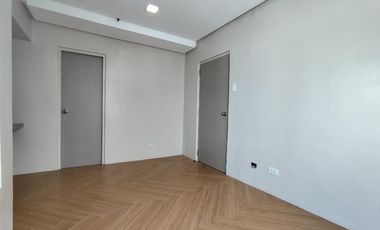 Modern Newly Renovated 4 Bedroom Unit in Kingswood, Makati City