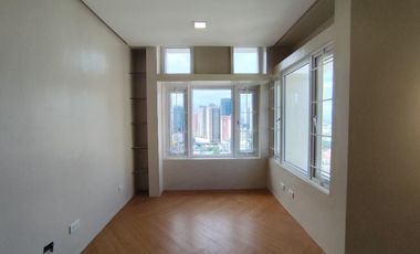 Modern Newly Renovated 4 Bedroom Unit in Kingswood, Makati City