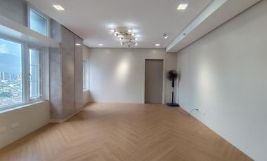 Modern Newly Renovated 4 Bedroom Unit in Kingswood, Makati City