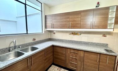 ARRIENDO DEPARTAMENTO DE 3 DORMITORIOS BARRIO LA FLORIDA QUITO