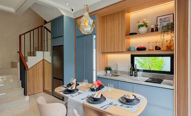 Rumah Baru Mewah Full Smart Home Desain Klasik Mediterania di Grand Wisata, Lokasi Strategis 1 Menit dari Pintu Tol dan Mall Living World Bekasi – DP 0% & Subsidi Biaya KPR