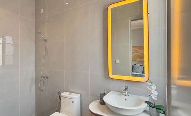 Rumah Baru Mewah Full Smart Home Desain Klasik Mediterania di Grand Wisata, Lokasi Strategis 1 Menit dari Pintu Tol dan Mall Living World Bekasi – DP 0% & Subsidi Biaya KPR