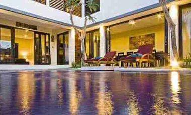 Di jual Vila Mewah Modern dan luas lokasi strategis di Seminyak