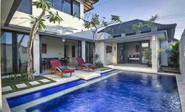 Di jual Vila Mewah Modern dan luas lokasi strategis di Seminyak