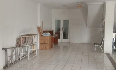 Ruko Gandeng Jebol 171m2 9x19 Hadap Jalan Raya Bebas Banjir di Serpong