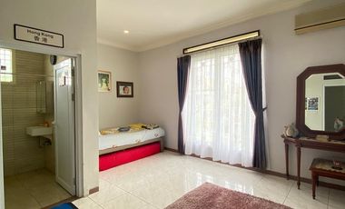 Rumah Terawat Luas 554M² Dalam Komplek Elit Cinere