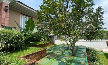 Rumah Terawat Luas 554M² Dalam Komplek Elit Cinere