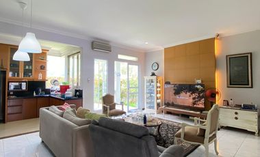 Rumah Terawat Luas 554M² Dalam Komplek Elit Cinere
