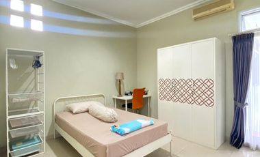 Rumah Terawat Luas 554M² Dalam Komplek Elit Cinere