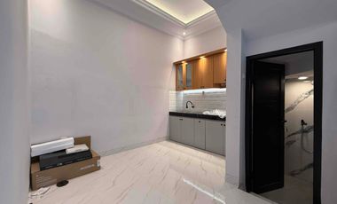 Rumah Siaphuni dengan Rooftop – Lokasi Strategis Jakarta Selatan