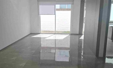 Bonita casa en renta en Lomas de Angelópolis  con opción a 4a recámara