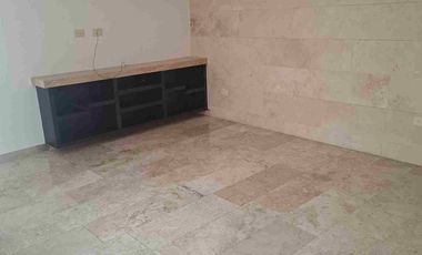 Bonita casa en renta en Lomas de Angelópolis