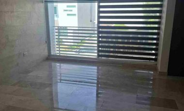 Bonita casa en renta en Lomas de Angelópolis