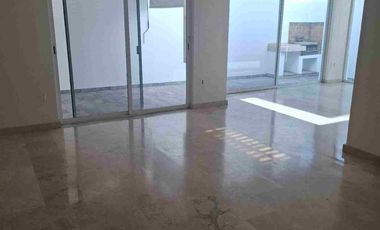 Bonita casa en renta en Lomas de Angelópolis