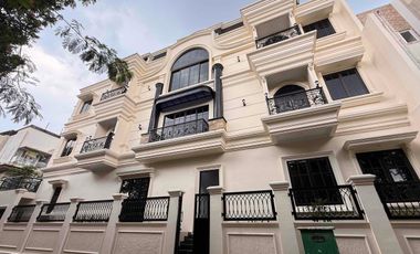 Rumah Siaphuni 3 Lantai, Lift, Private Pool Di Cipete Jakarta Selatan