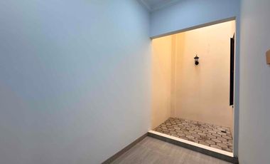 Rumah Siaphuni 3 Lantai, Lift, Private Pool Di Cipete Jakarta Selatan