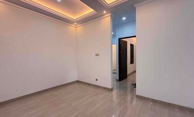 Rumah Siaphuni 3 Lantai, Lift, Private Pool Di Cipete Jakarta Selatan