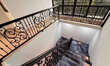 Rumah Siaphuni 3 Lantai, Lift, Private Pool Di Cipete Jakarta Selatan