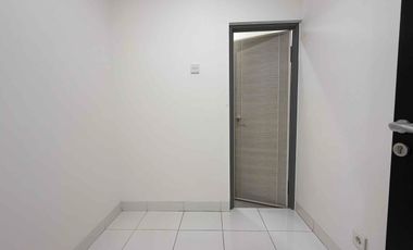 Rumah SIAPHUNI Mewah Classic 3 Lantai Rooftop, 650 Meter Stasiun Lenteng Agung.