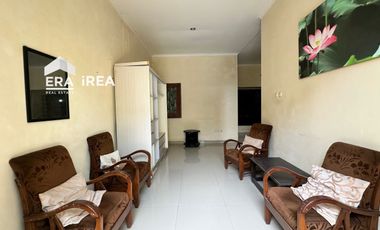 DISEWAKAN RUMAH DEKAT SUPERINDO COLOMADU, DE TJOLOMADOE, BANDARA ADI SOEMARMO