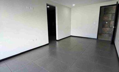 Bonita casa en renta en Lomas de Angelópolis.