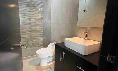 Bonita casa en renta en Lomas de Angelópolis.