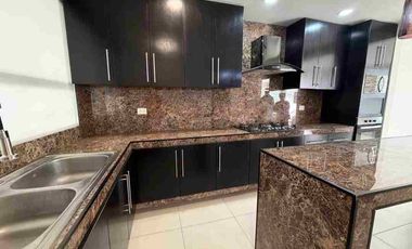 Bonita casa en renta en Lomas de Angelópolis.