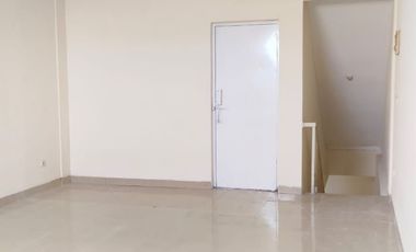 Disewakan Ruko Green Lake City 4.5 x 15 Dengan 4 Lantai Hadap Jalan Raya Harga Termurah 150 Juta/Tahun