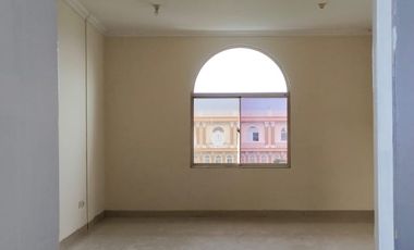 Disewakan Ruko Green Lake City 4.5 x 15 Dengan 4 Lantai Hadap Jalan Raya Harga Termurah 150 Juta/Tahun