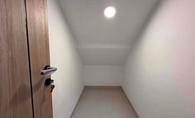 RUMAH MEWAH DESAIN MODERN SERPONG, TERMURAH DI BSD SERPONG