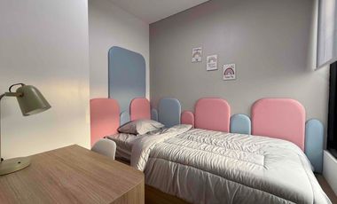 RUMAH MEWAH DESAIN MODERN SERPONG, TERMURAH DI BSD SERPONG