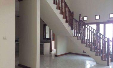 Sewa Rumah Kompleks Al Azhar Bekasi Strategis