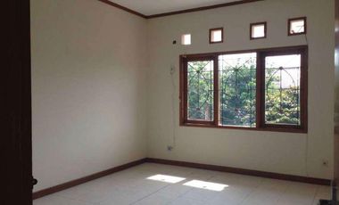 Sewa Rumah Kompleks Al Azhar Bekasi Strategis