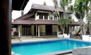 Dijual rumah mewah 2 lantai 4+2 kamar tidur lengkap dengan private pool tanah sangat Luas 1.273 meter di cipete Jakarta selatan